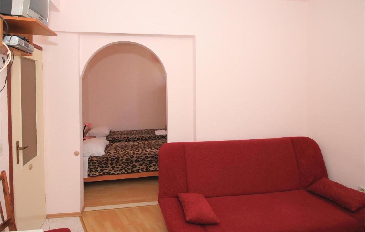 1 Bedroom Nice Apartment In Kastel Sucurac Каштела Екстер'єр фото