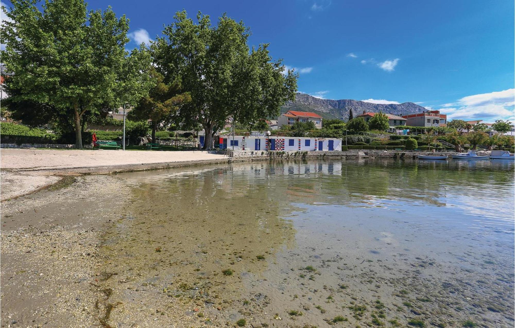 1 Bedroom Nice Apartment In Kastel Sucurac Каштела Екстер'єр фото