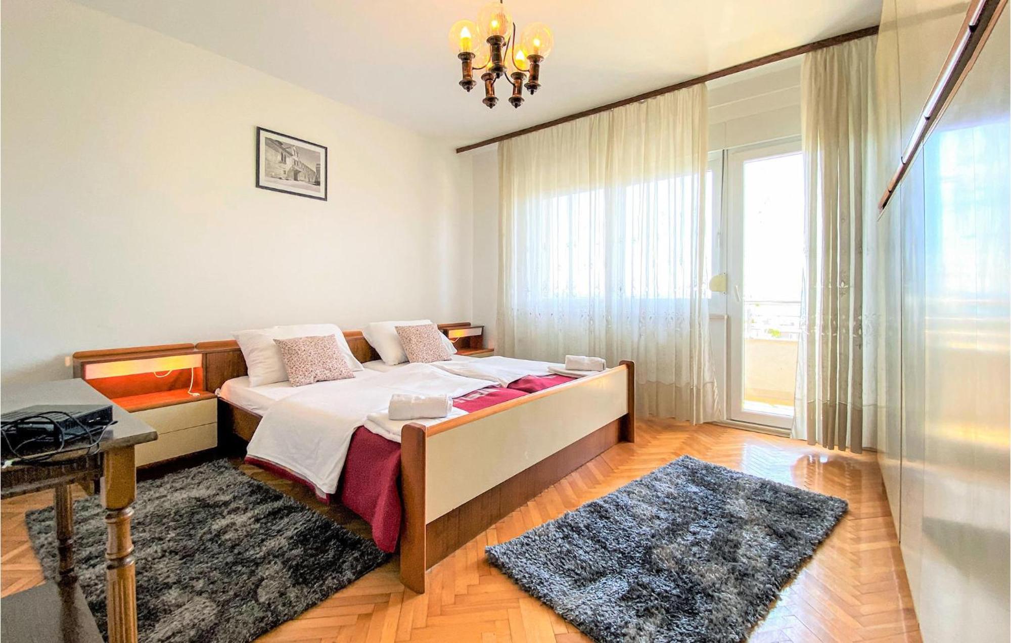 1 Bedroom Nice Apartment In Kastel Sucurac Каштела Екстер'єр фото