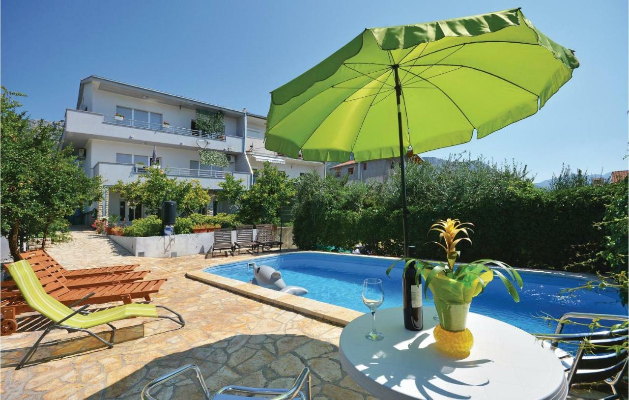 1 Bedroom Nice Apartment In Kastel Sucurac Каштела Екстер'єр фото